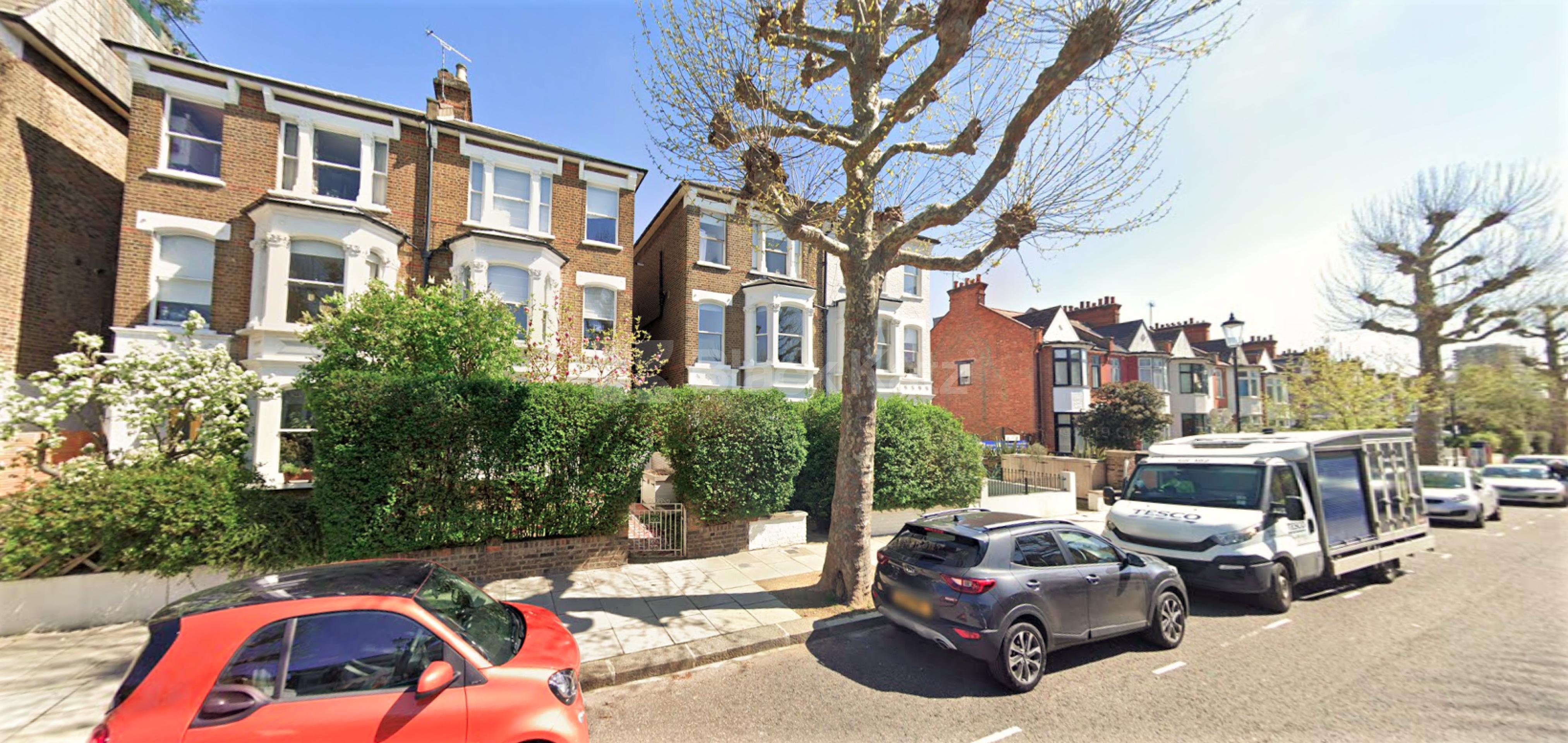 			2 Bedroom, 1 bath, 1 reception Apartment			 Highlever Road, LADBROKE GROVE W10